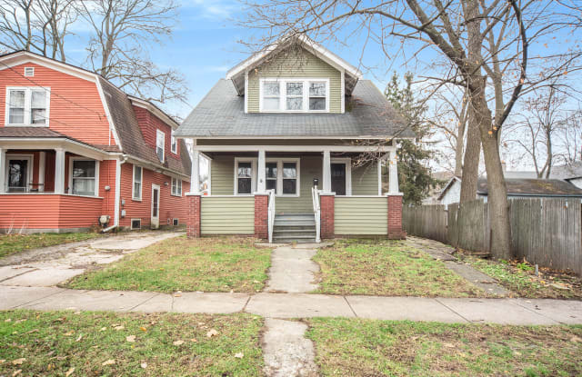 1214 Oak St - 1214 Oak Street, Kalamazoo, MI 49008