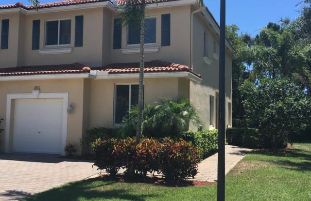 3092 N Evergreen Circle - 3092 North Evergreen Circle, Boynton Beach, FL 33426