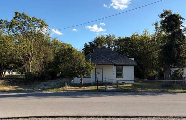 Photo of 231 W Oneal Street