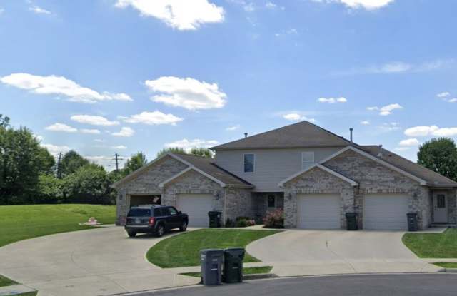 Updated 2 Bedroom (1084 sq ft), 1.5 Baths, and 1-Car Attached Garage in Troy, Ohio!