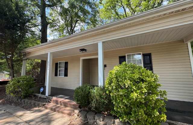 3bed/2bath freshly renovated home!