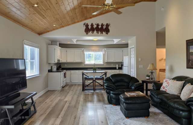 Photo of 60 Jewel Trail