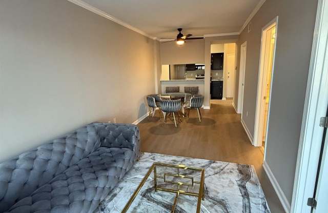 2009 Greene Street 203