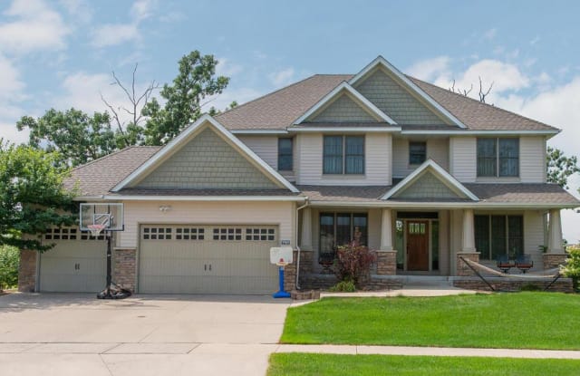 9989 Walnut Grove Lane N - 9989 Walnut Grove Lane North, Maple Grove, MN 55311