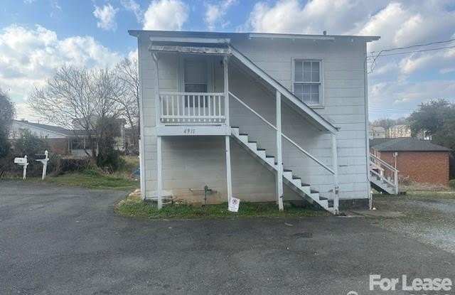 4911 Monroe Road