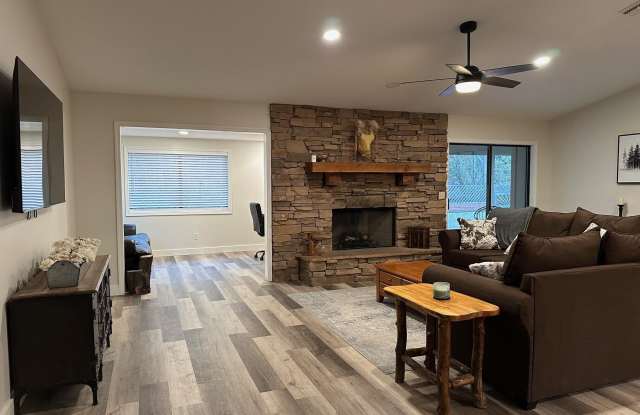 304 N MOGOLLON Trail