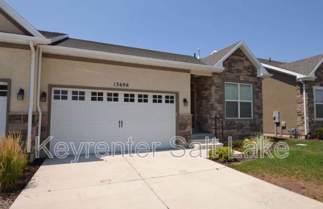 13696 Glengarry Ln