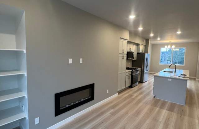 Stunning Tigard Home with Private In-Law Suite  Flexible Living Options