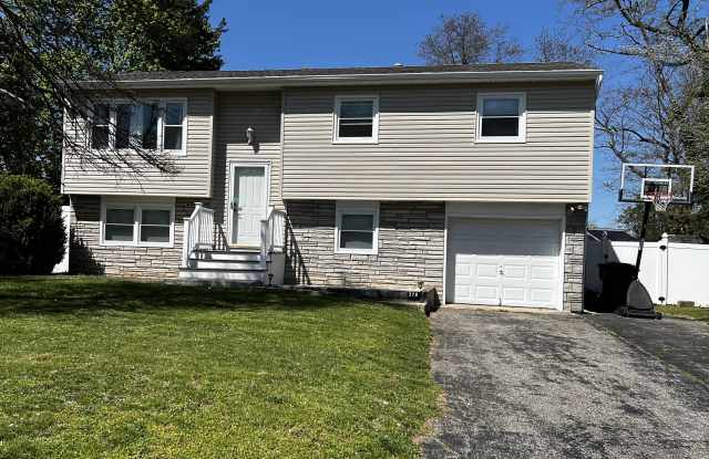 378 Dallas Drive - 378 Dallas Drive, Toms River, NJ 08753