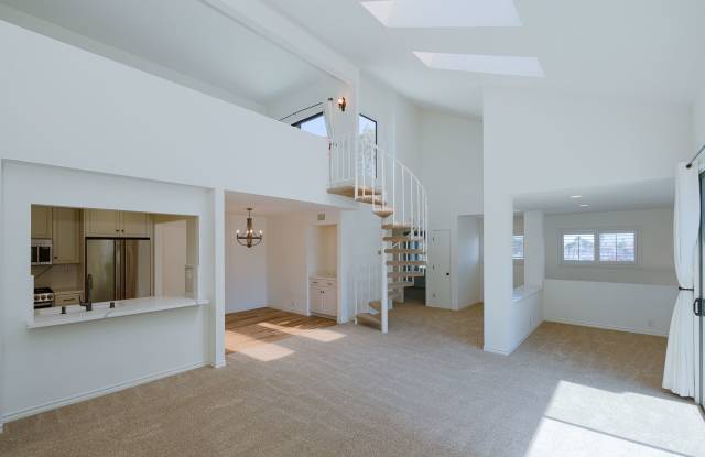 Coastal Condo at The Colony | 2BR + Loft in Gated Resort Community Near Beach