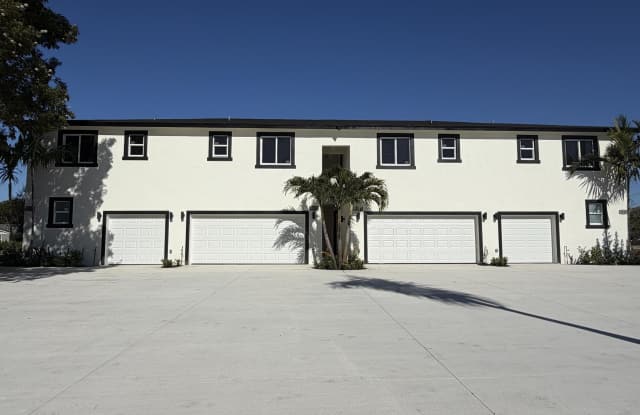 1112 White Pine Drive unit: 1112