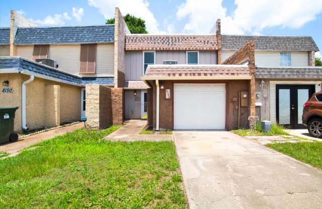 3 bed 2.5 bath Townhome in West Pensacola