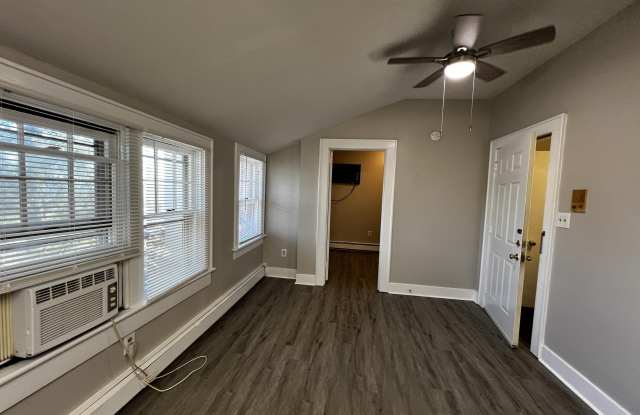 1221 Carolina Avenue unit: 3D