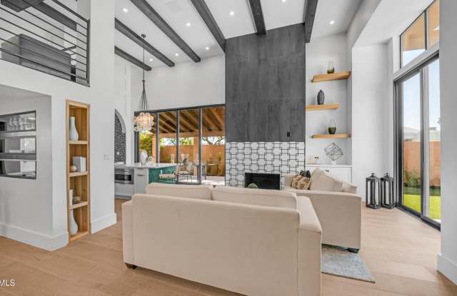 4434 E CAMELBACK Road unit: 128