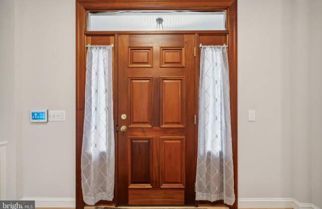 8802 NORTHERN SPRUCE Lane