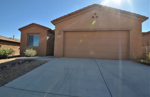 1161 W Bosch Dr - 1161 West Bosch Drive, Green Valley, AZ 85614