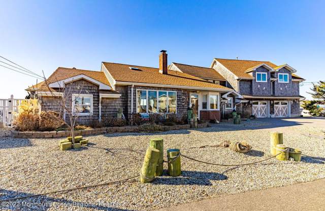 23 Harborside Drive W