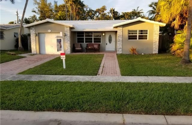 751 N Northlake Dr - 751 N Northlake Dr, Hollywood, FL 33019