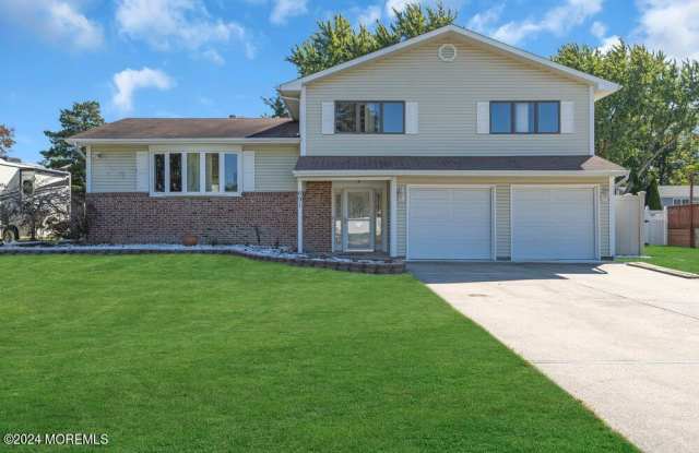 Photo of 691 Sussex Court