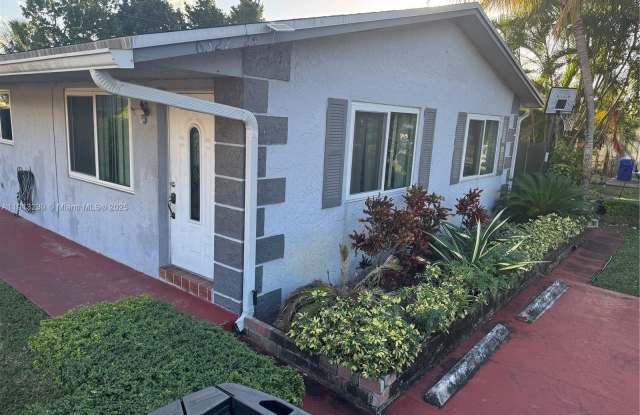 Photo of 6322-6324 Eaton St