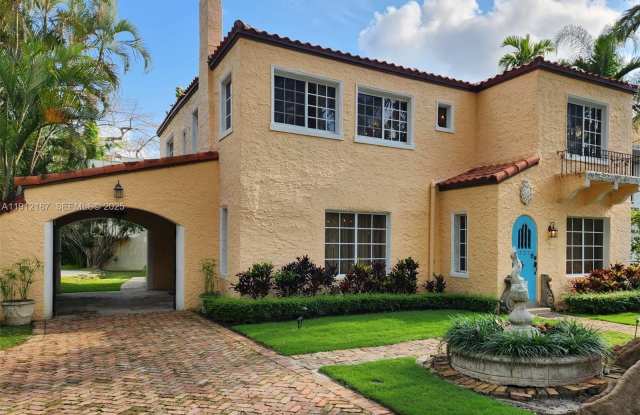 Photo of 327 Menores Ave