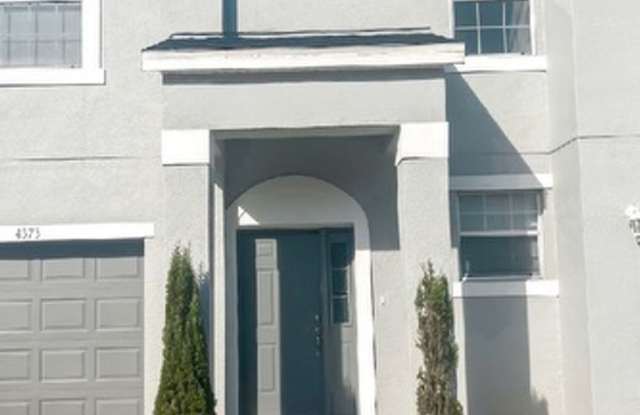 Photo of Beautiful Townhouse 3Beds / 2 and Half Bath