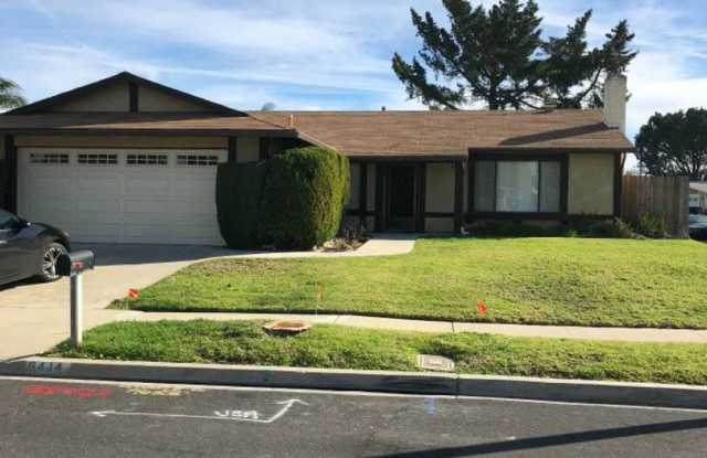 Moorpark 3 Bedroom 2 Full Bathroom close to Moorpark College