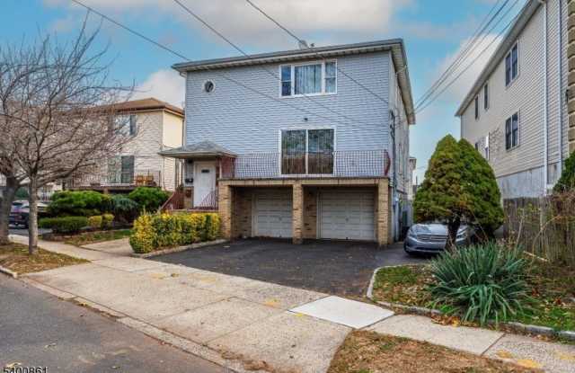 Photo of 466 Lidgerwood Ave