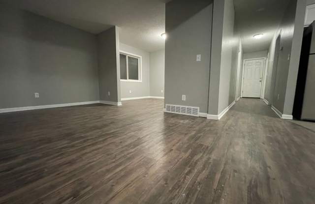 Amazing 5 Bedroom 2 Bathroom Home in South Minneapolis!