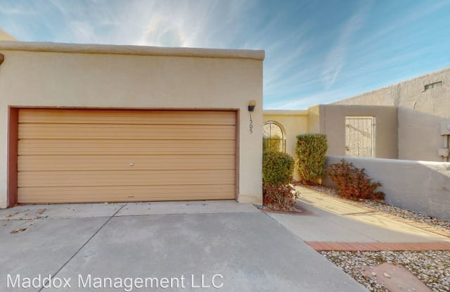 1505 Donette Place NE - 1505 Donette Place Northeast, Albuquerque, NM 87112