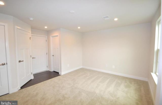 11448 WILLOW GREEN CIRCLE