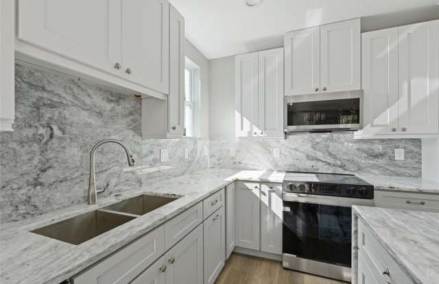 3161 EMERSON AVENUE S