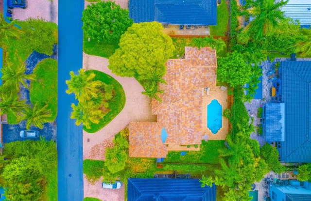 Photo of 2808 NE 22nd St