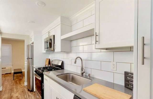 Cottage Style Studio in North Park