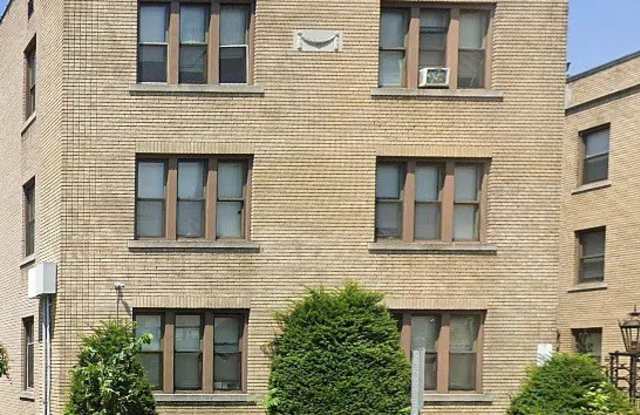 Photo of 35 Sumner Street unit: C2