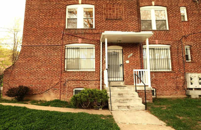 4329 HALLEY TER SE #1