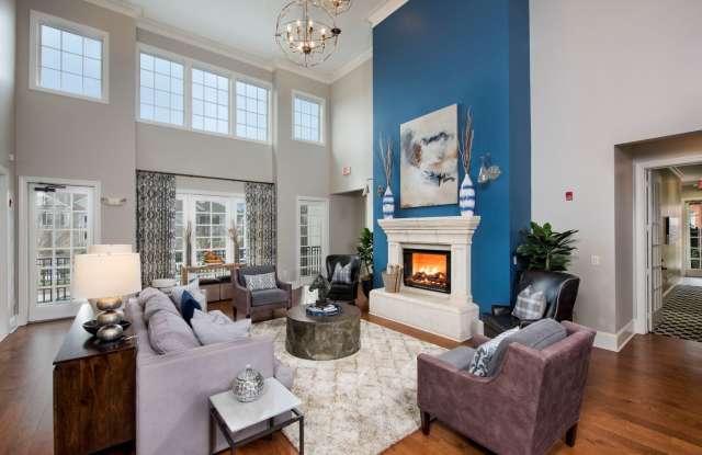 Pointe at Suwanee Station