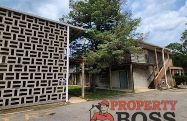5912 Forest Ave #102 - 1