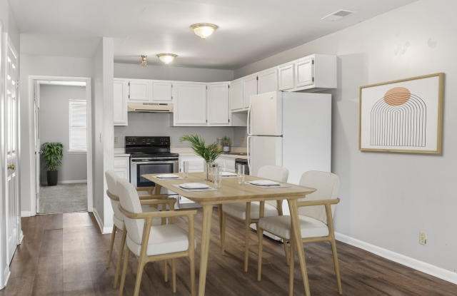 1709 North Walnut Street Unit E21