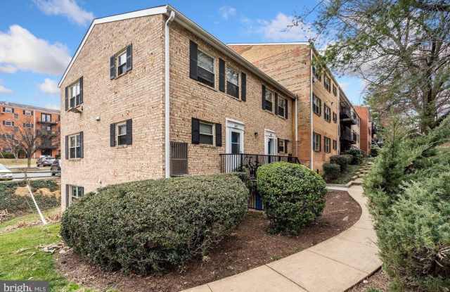 Photo of 405 N BEAUREGARD ST #405