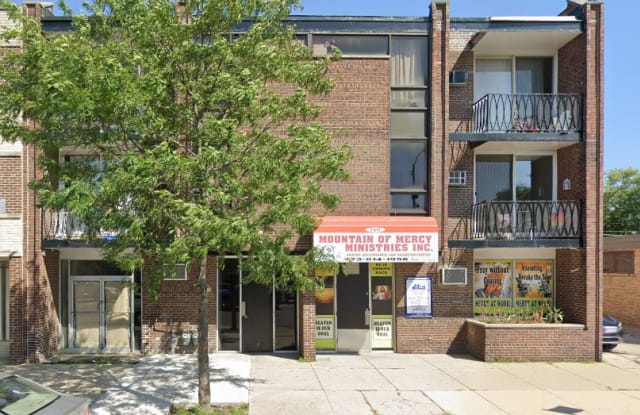 7413 N western Avenue - 7413 North Western Avenue, Chicago, IL 60645