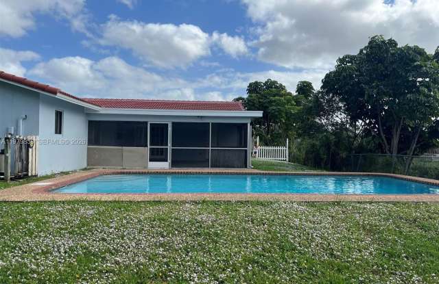 7520 NW 44th Court, Coral Springs, FL 33065