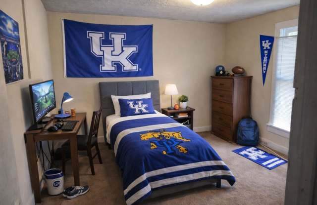 339 Park Ave – 6 Bedroom, 2 Bath