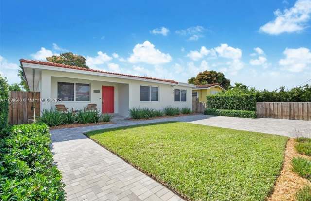 Photo of 6560 SW 26th St