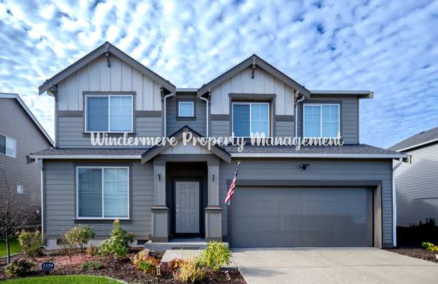 Photo of Stunning Soundview Estates 5 bedroom home