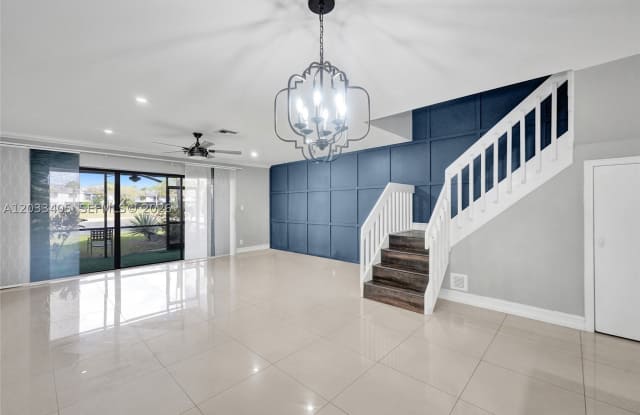 3325 S Carambola Cir S