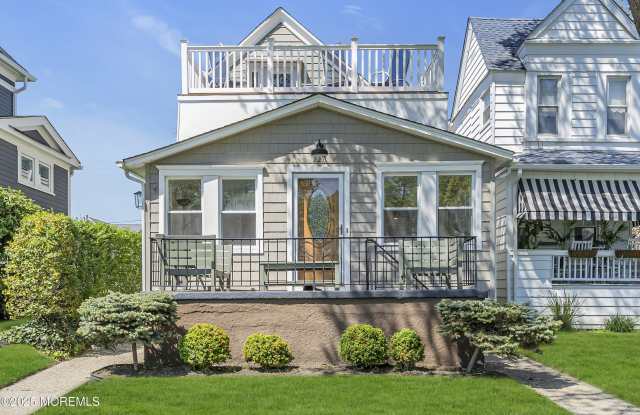 Photo of 226 Sylvania Avenue