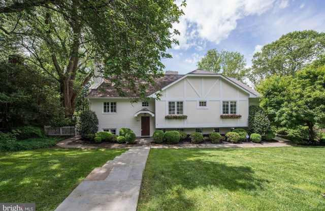 1018 SHIPMAN LANE