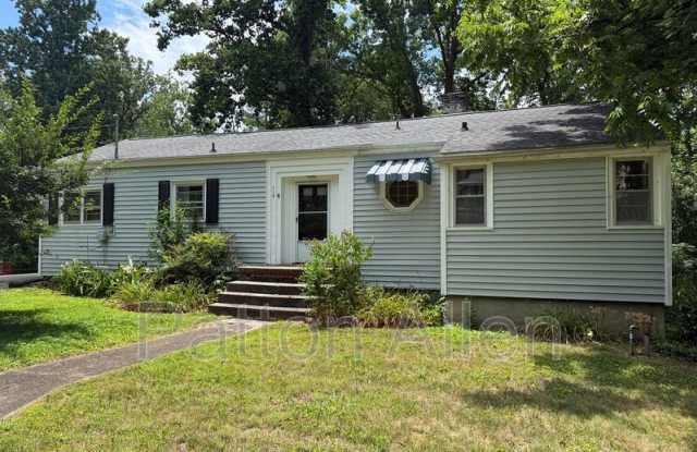 110 Locust Ct
