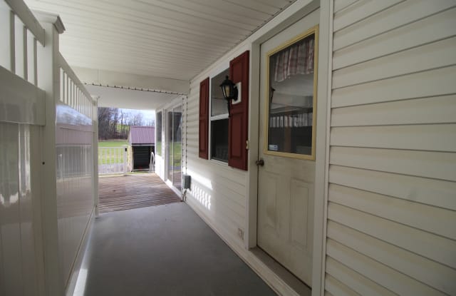 2218 Beaver Valley Pike 1st Fl - 2218 Beaver Valley Pike, Lancaster County, PA 17560